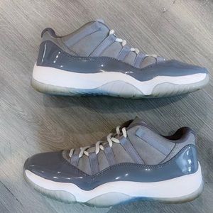 Jordan 11 low cool grey